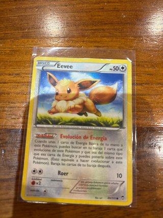 Eevee Básico PS 50 Puños Furiosos