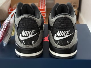 Jordan 3 Retro x Levi's Negro Gris