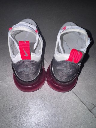 Nike Air Max 270 Mujer Talla 36 Rojas y Blancas
