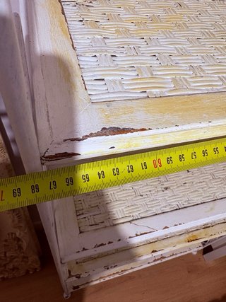 Estantería de hierro forjado y madera