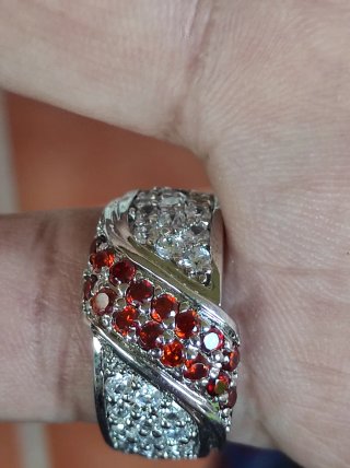 Anillo Plata Ley Circonitas Rojas y Transparentes