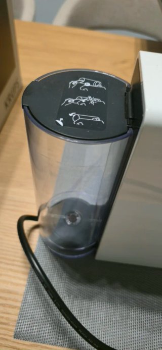 Cafetera Nespresso Essenza Mini Krups