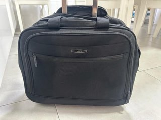 Maletín VGG con ruedas negro