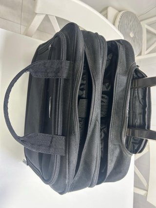 Maletín VGG con ruedas negro
