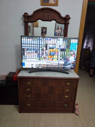 Armario. Cabezero mesitas de noche y tocador espej