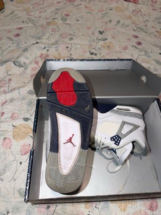 Air Jordan 4