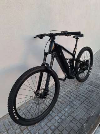 Bicicleta eléctrica doble suspensión