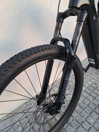 Bicicleta eléctrica doble suspensión