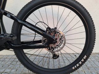 Bicicleta eléctrica doble suspensión