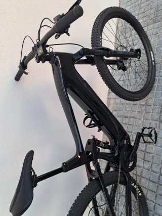 Bicicleta eléctrica doble suspensión