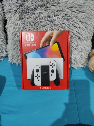 Nintendo Switch OLED Bianca