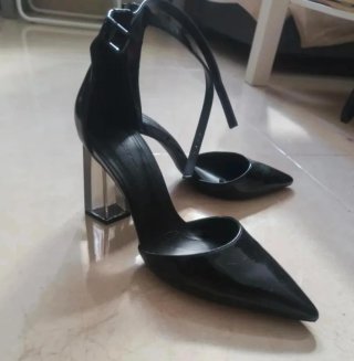 Zapatos de tacón negros