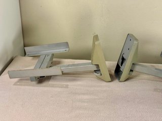 Soportes de pared AVF para monitor