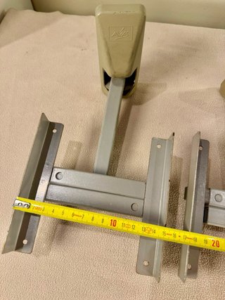 Soportes de pared AVF para monitor