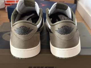 Jordan 1 Retro Low OG Medium Olive