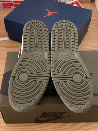 Jordan 1 Retro Low OG Medium Olive