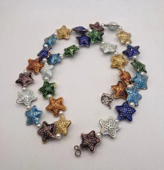 Collana con stelle marine smaltate
