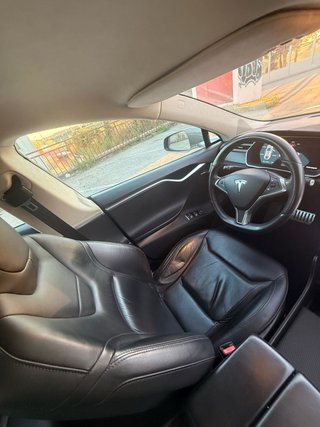 Tesla Model S P85D Performance AWD – 700 CV (2015)