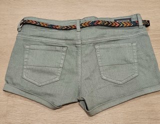Shorts verde militar. Talla 40. Sin estrenar