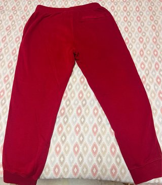 Pantalón Nike burdeos