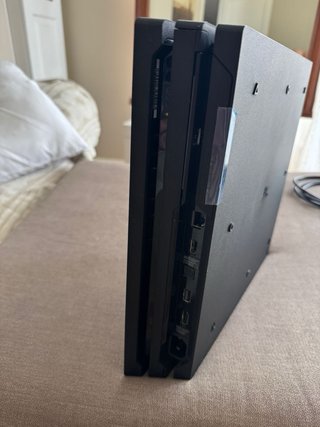 Pack PS4 Pro 1TB + 2 Mandos + Auriculares