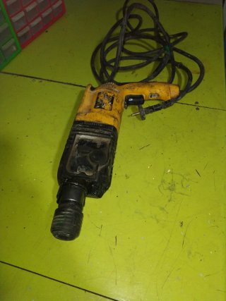 Taladro Percutor Dewalt Amarillo
