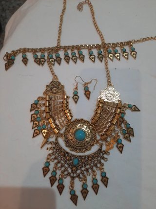 Conjunto Joyería: Gargantilla, Pulsera y Pendiente