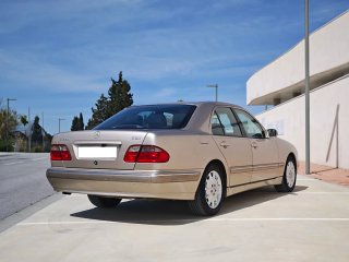 Mercedes-Benz Clase E 2002