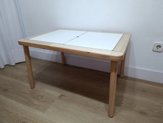 Mesa infantil de madera