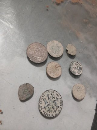 Lote monedas antiguas españolas sin limpiar