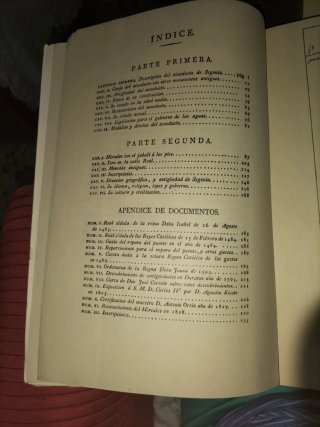 El acueducto y otras antigüedades de Segovia