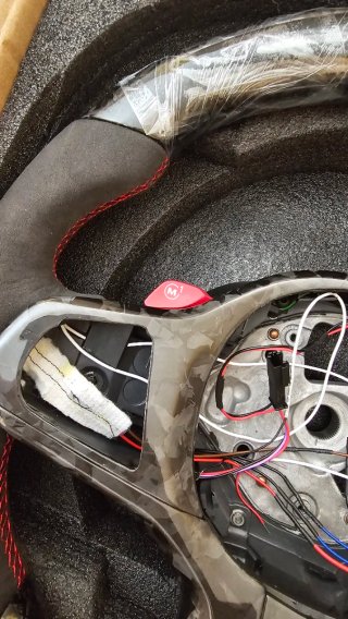 Volante BMW M Carbono Forjado LED