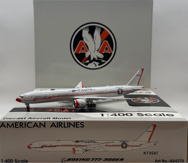 American Airlines B777-300ER N735AT Flagship