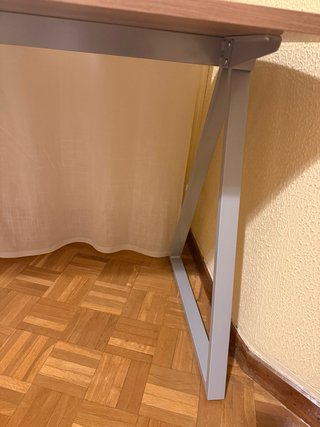 Mesa de madera y metal wye II en caja