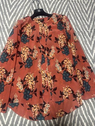 Camisa seda Massimo Dutti floral talla 42