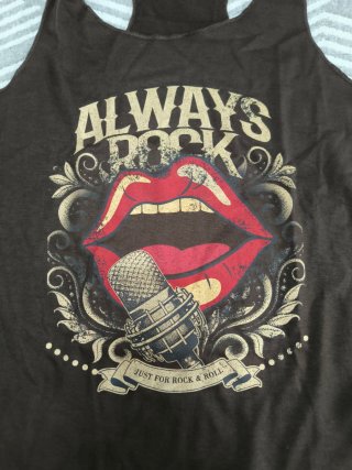 Camiseta de tirantes sin estrenar.