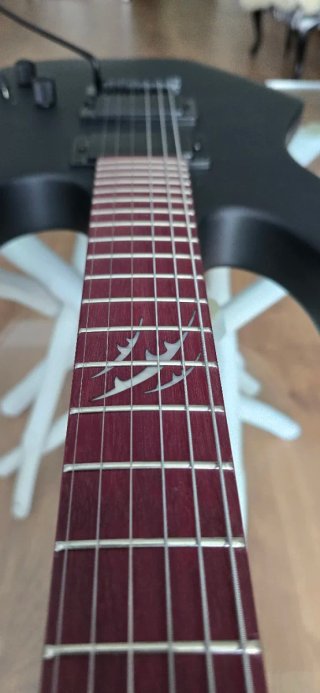 Guitarra Eléctrica Negra