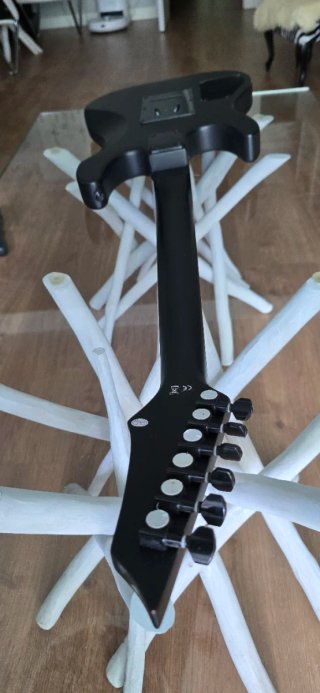 Guitarra Eléctrica Negra