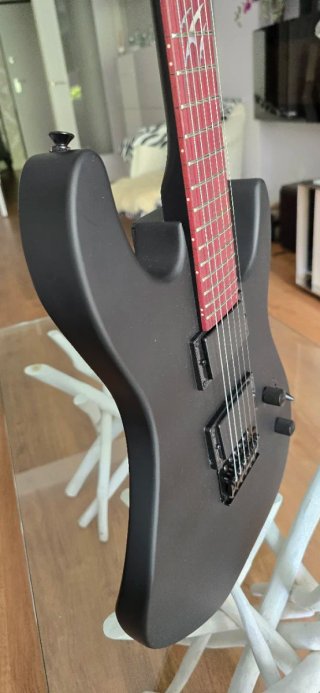 Guitarra Eléctrica Negra