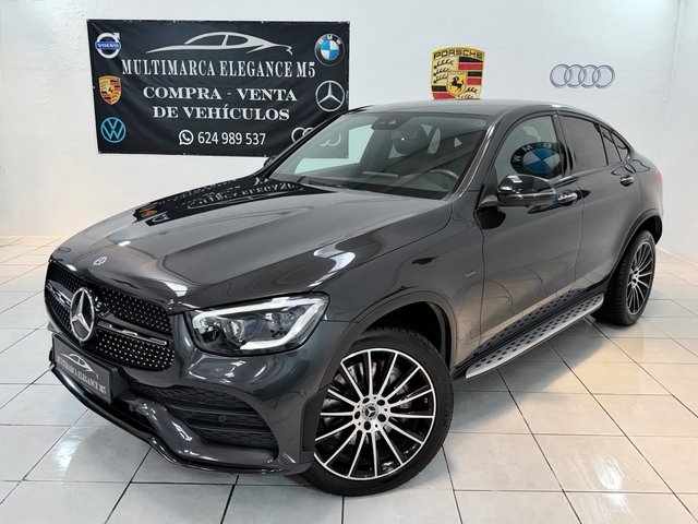 Mercedes-Benz GLC Coupé 2021 300de 306cv AMG LINE