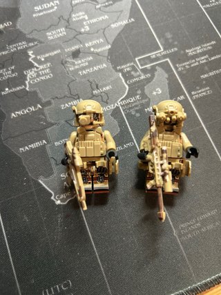 Soldados tipo Lego Tácticos