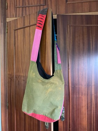 Bolso de tela multicolor con flores