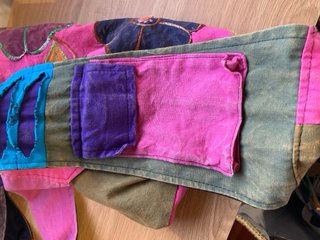 Bolso de tela multicolor con flores