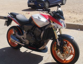Honda CB600F Hornet Naked Moto