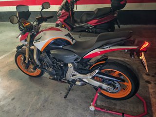 Honda CB600F Hornet Naked Moto