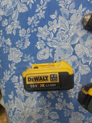 Taladro Dewalt 18V XR Li-Ion sin cargador
