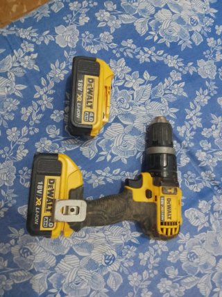 Taladro Dewalt 18V XR Li-Ion sin cargador