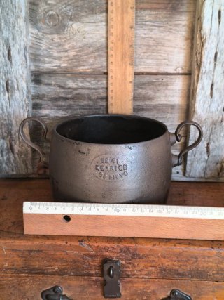Antigua olla hierro fundido Kenrick S. XIX