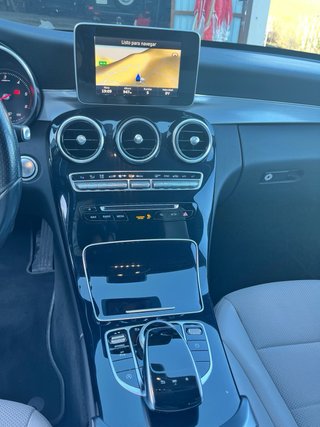 Mercedes-Benz Clase C220d AMG