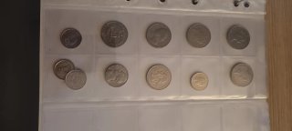 Monedas y billetes de distintos países